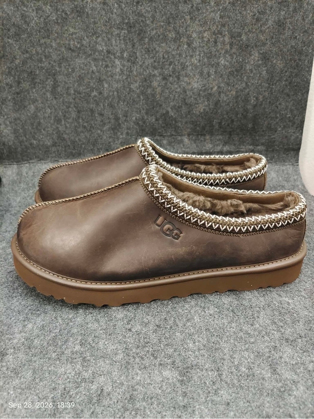 NWOB UGG Tasman Era Leather Slipper Brown Men’s Sz 12
